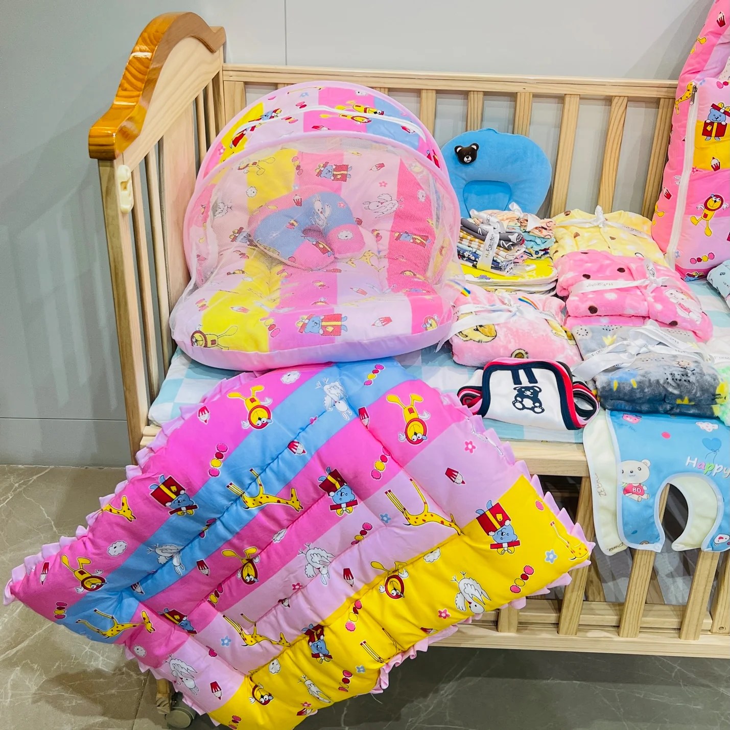 Fareto Premium Quality Baby Winter Essentials Pack of 72 New Combo (0