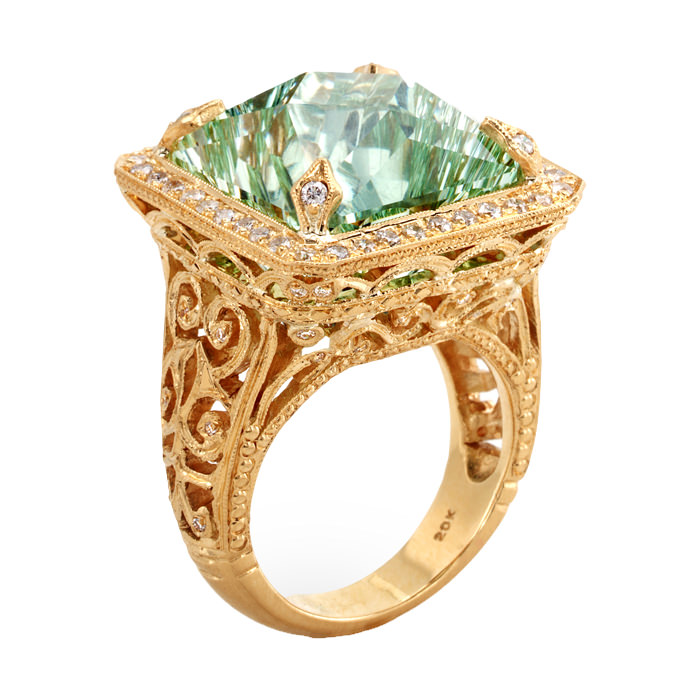Elizabethan Ring with Untreated Aquamarine Farlang