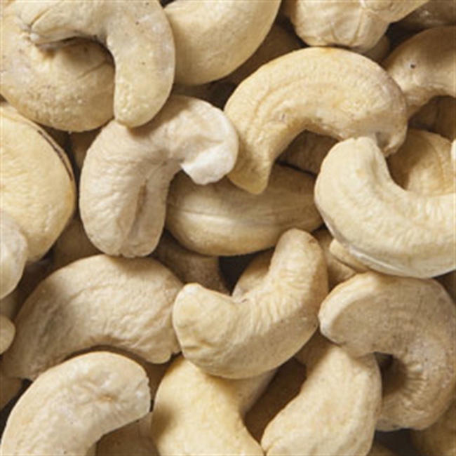 Whole Raw Cashews (175g). Farm Direct