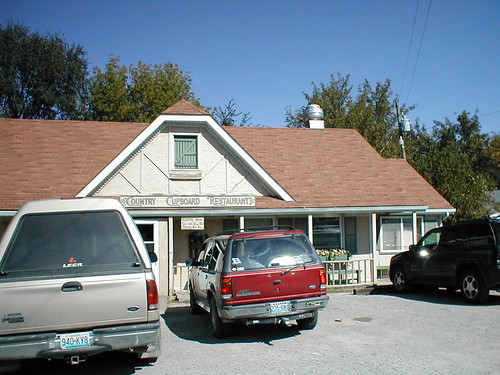 The Teleharmonium COUNTRY CUPBOARD Restaurant in Jamesport, MO
