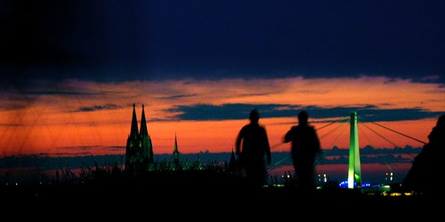 AlfredSchütteAllee 51105 Köln Poll