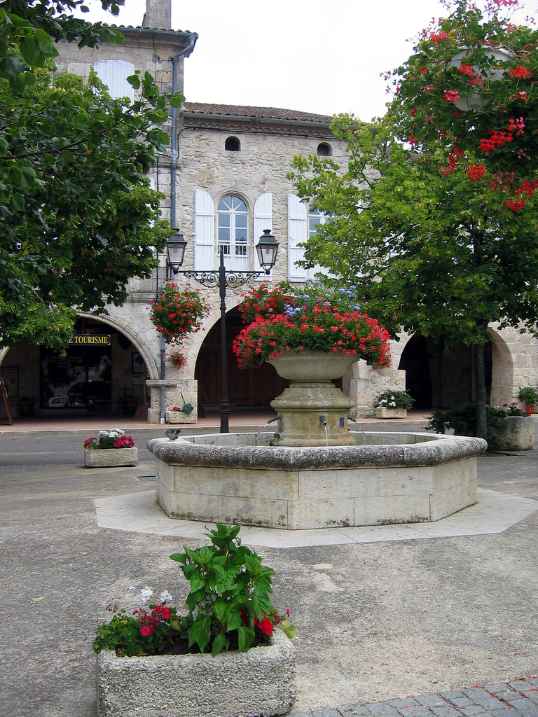 PHOTO SAINTEMAUREDEPEYRIAC Photos Images SainteMauredePeyriac 47170