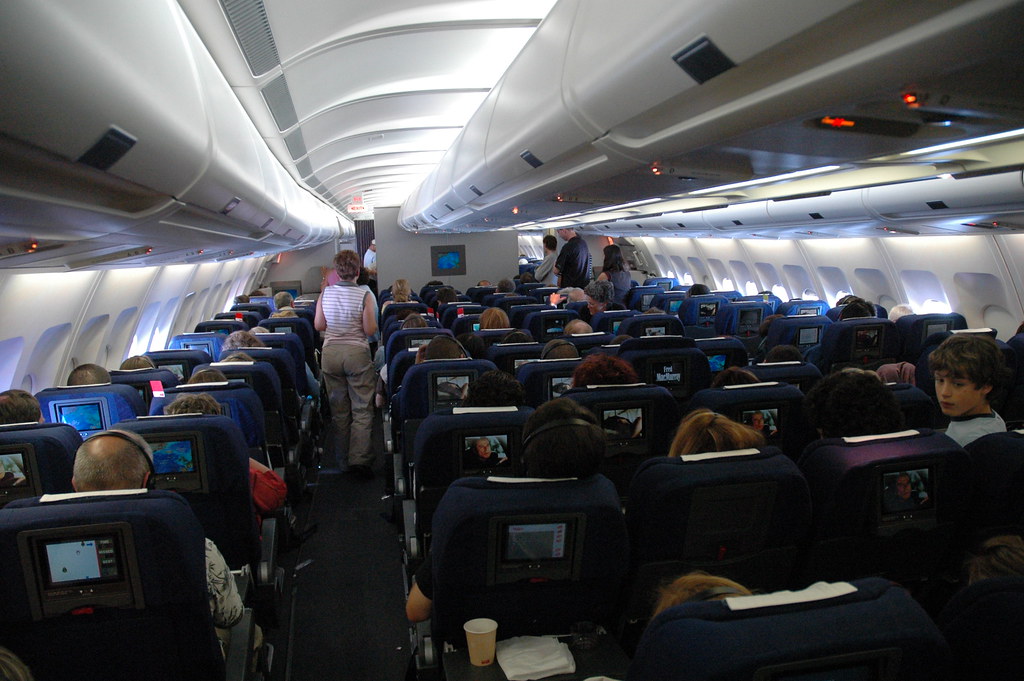 Swiss A330 Swiss Air Lines Airbus A330200 HBIQJ cabin as… Flickr