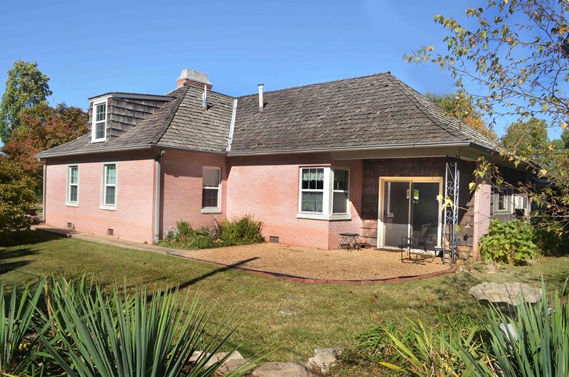 3 Bedroom Home Near Phelps Grove Park & Personal Property Thursday