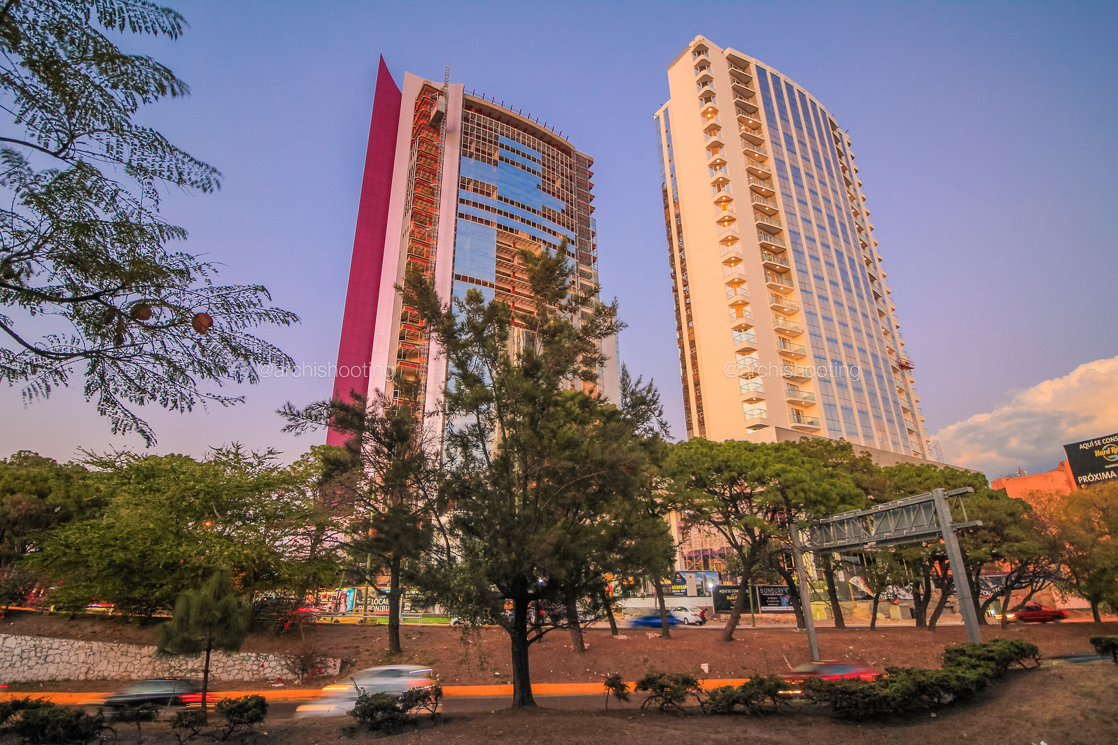 PROYECTO GUADALAJARA Iconia Cubos Luxury Living Hard Rock Hotel