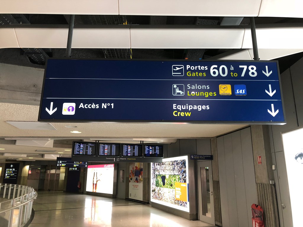 The Qatar Airways Premium Lounge at Paris CDG Review UponArriving