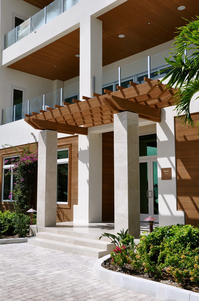 Pergolas and Trellis Cariluxe