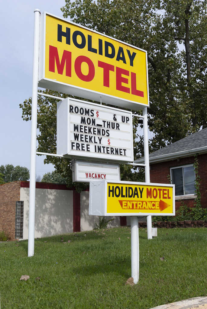 Classic motels on US 40 in Wayne County, Indiana Down the Road