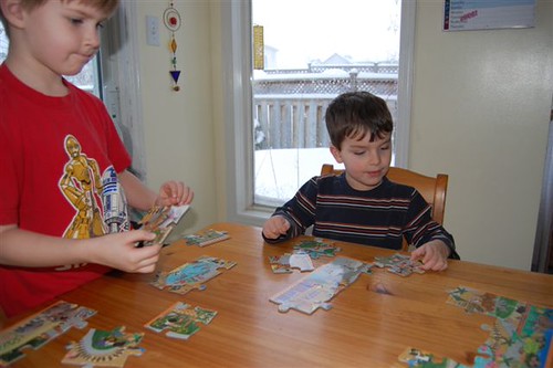 Game review Cranium Bloom — Postcards from the Mothership