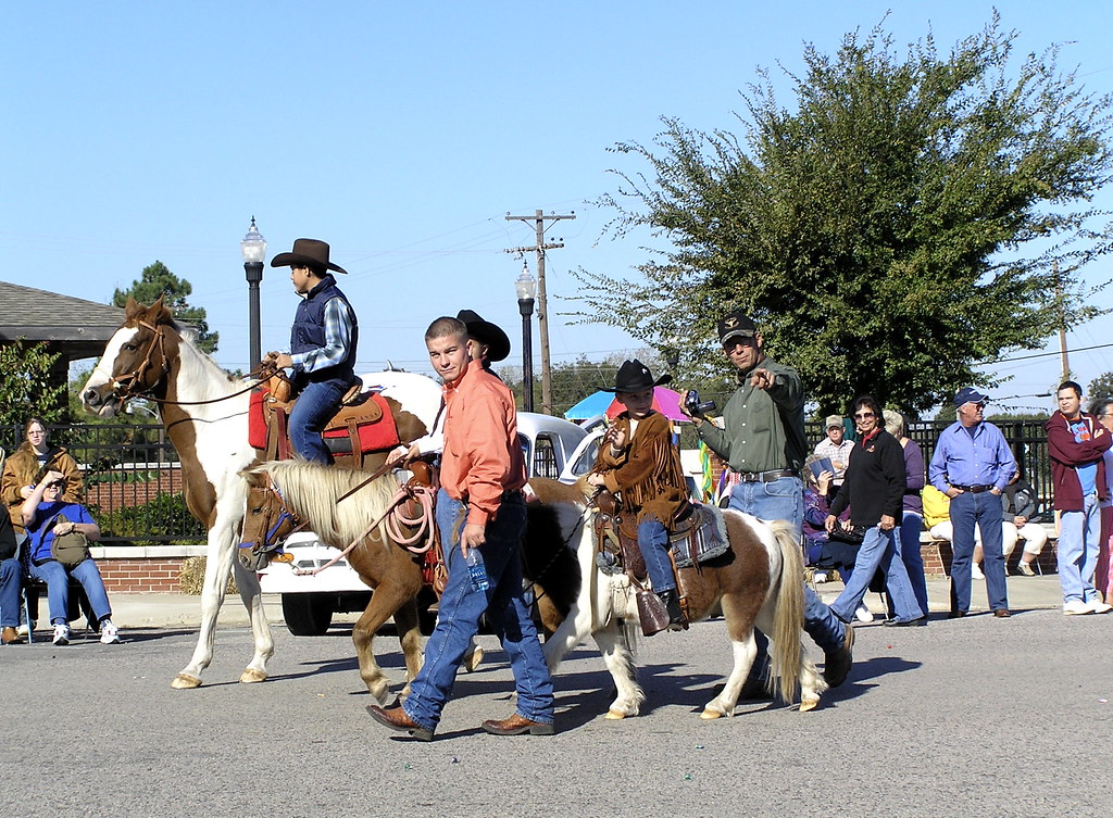 Wewoka parade pictures (Tahlequah, Seminole, Holdenville 2014, home, high school) Oklahoma