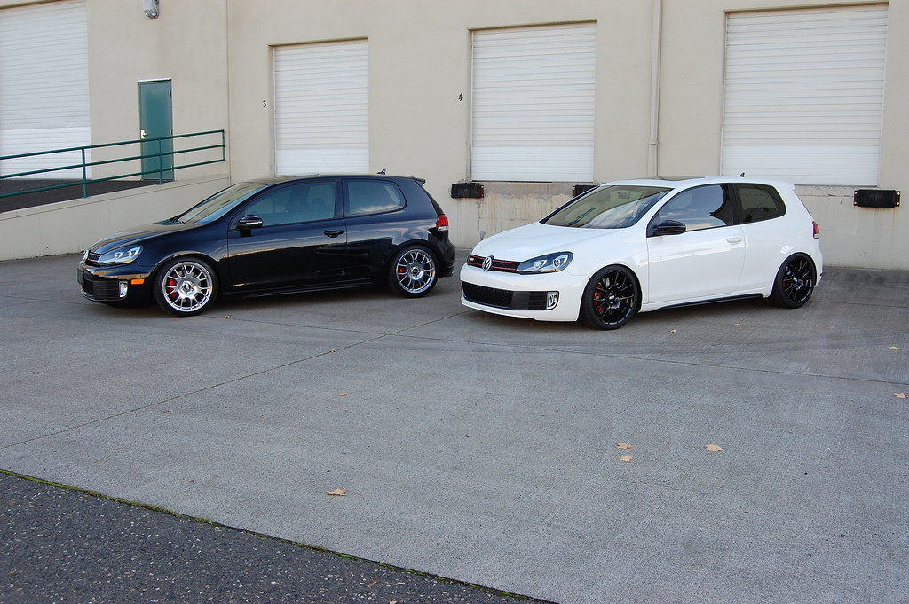 Edmunds Comparison Test 2010 Volkswagen GTI vs 2010 Mazdaspeed 3