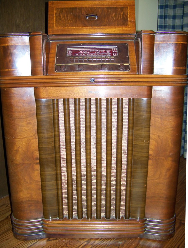 Philco 421012 Console Radio a photo on Flickriver