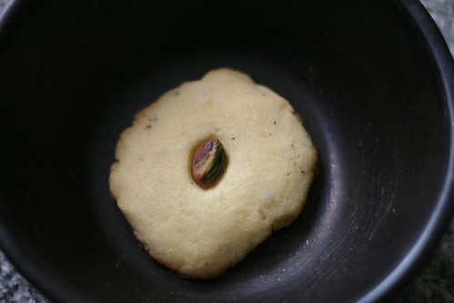 Persian cardamom cookies