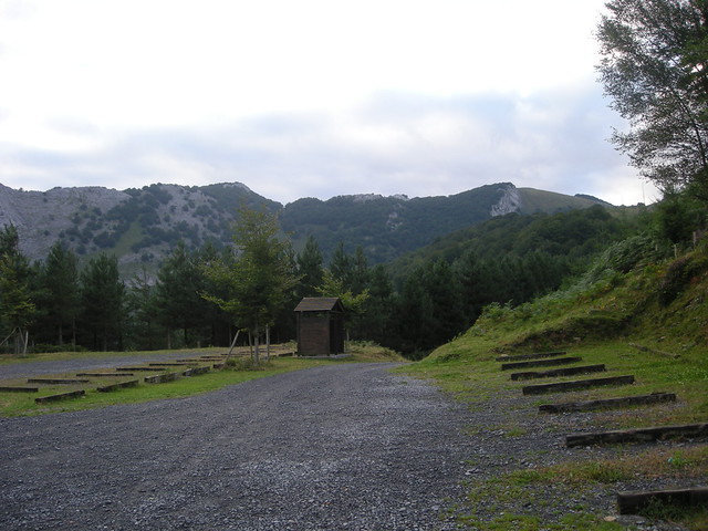 Aparcamiento de Belaustegui. Orozko , Bizkaia Las Miradas de Jose