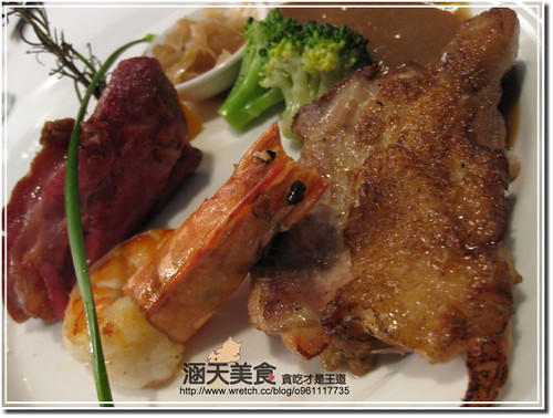 【芝麻活動】紅洋蔥牛排．2人同行1人免費,實施中~