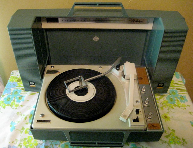 GE Wildcat Solid State Stereo Record Player a photo on Flickriver