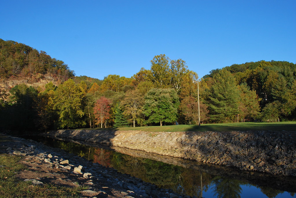 Town of Wayne West Virginia Around Guides