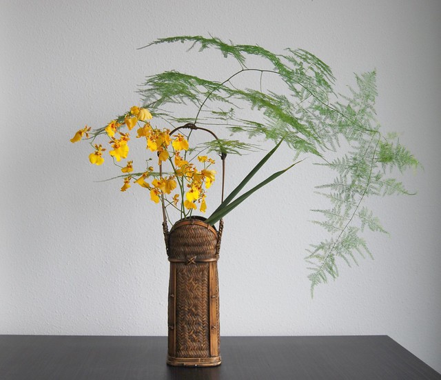 Ikebana 'Orchid bows' Flickr Photo Sharing!