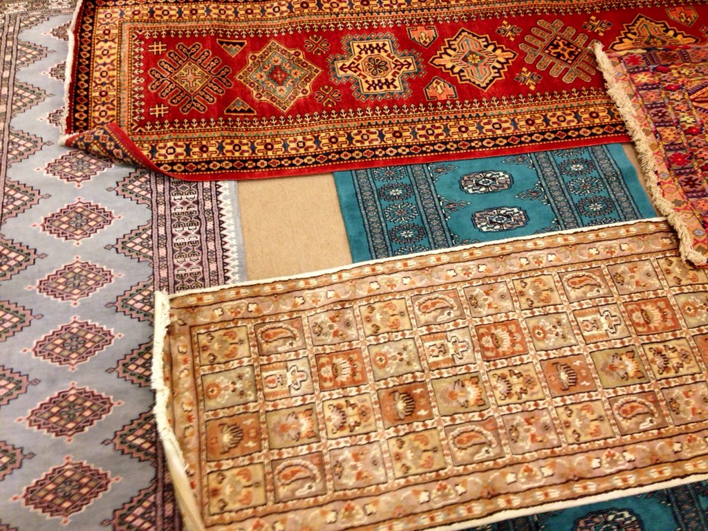 [14 Photos] Membeli Karpet Buatan Tangan di Pakistan, Biar Menyesal