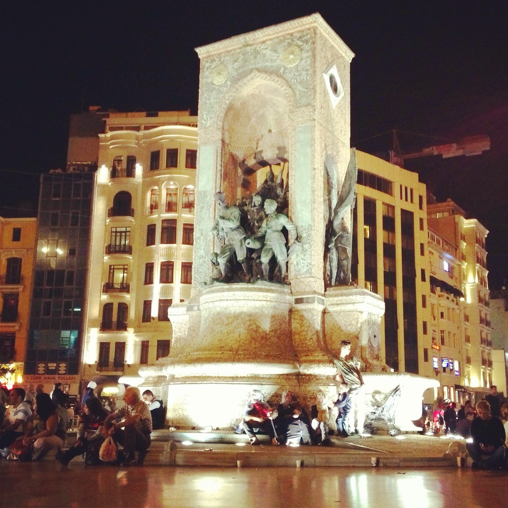 40 Photos of Taksim Square In Istanbul Turkey BOOMSbeat