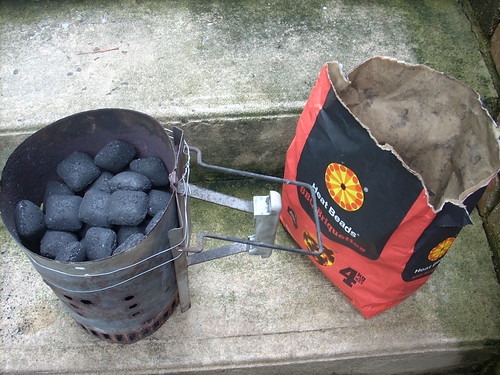 Review of Heat Beads Barbecue Starter vs Weber Charcoal Chimney