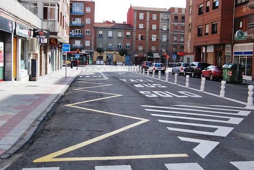 El internauta de León León, suspenso en señalización