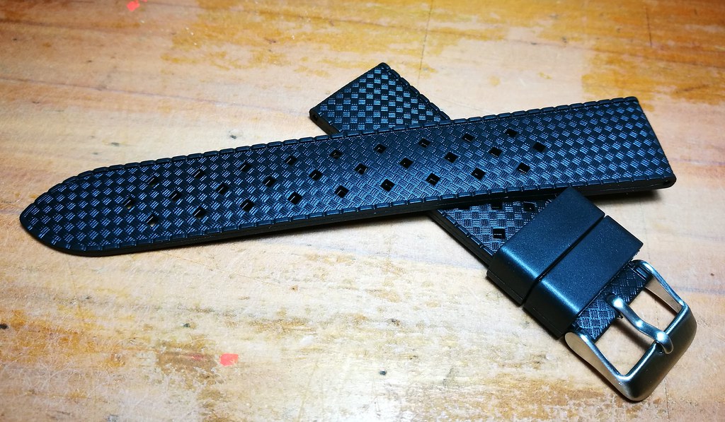 WatchGecko ZULUDIVER Tropic strap