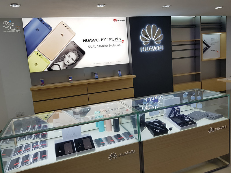 Mobile2Go One Stop Gadget Shop in SS2 Petaling Jaya