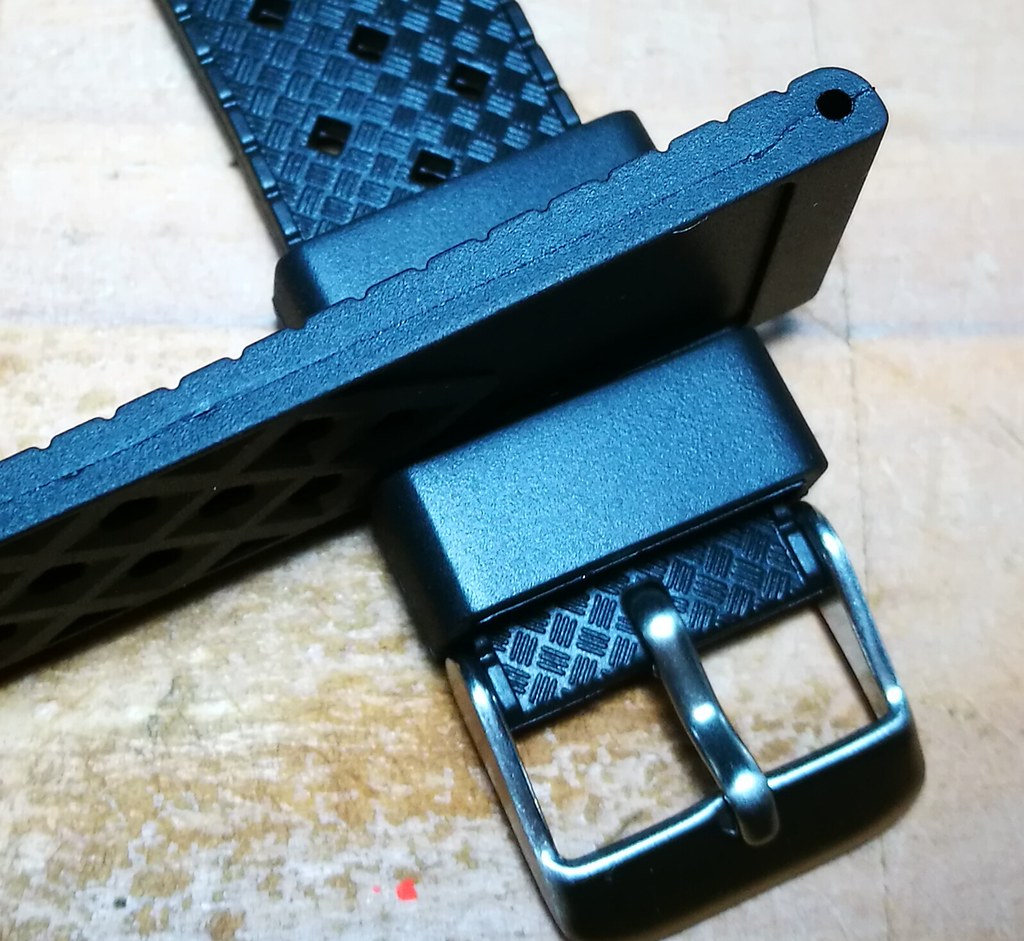 WatchGecko ZULUDIVER Tropic strap