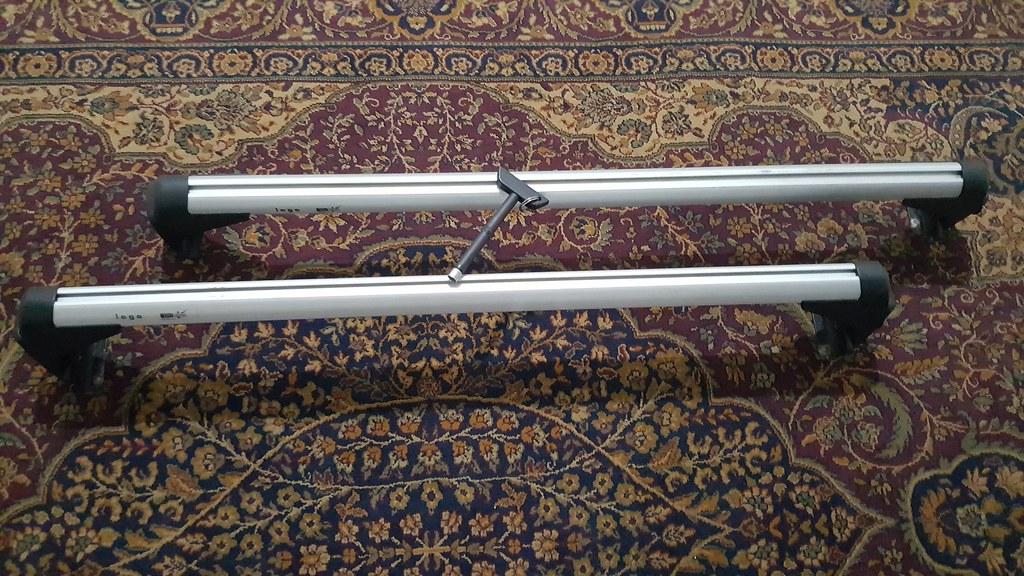 FS OEM Roof Rack Base Carrier Bars for B6+B7 Volkswagen