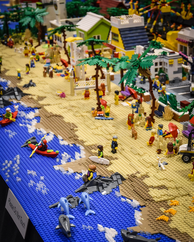 LEGO Beach "Think Outside the Brick" Columbus Museum of … Tim