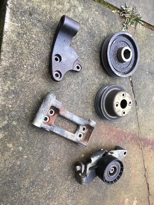 Classic Mini MPi Pulleys, Tensioner and Brackets Retro Rides
