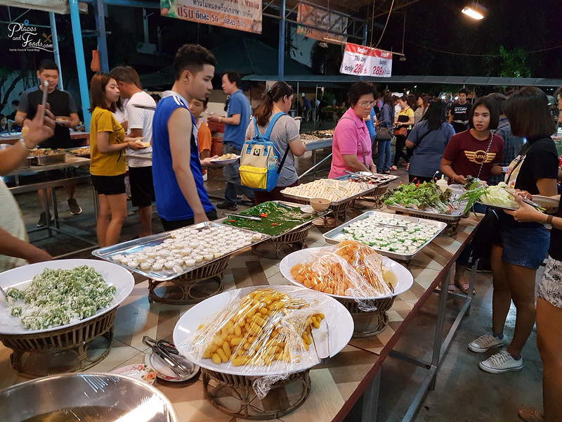 Rim Rua Kratha Ron Restaurant Seafood BBQ Buffet Hatyai (ร้านอาหารริมรั้วกระทะร้อน)