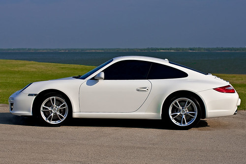 Any pics of white 997 with 35 window tint? Porsche