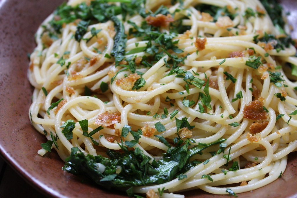 Spaghetti with Anchovies, Kale & Breadcrumbs Not Eating Out in New York