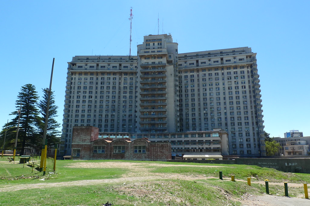 Hospital de Clínicas (back) Montevideo, Uruguay The back… Flickr