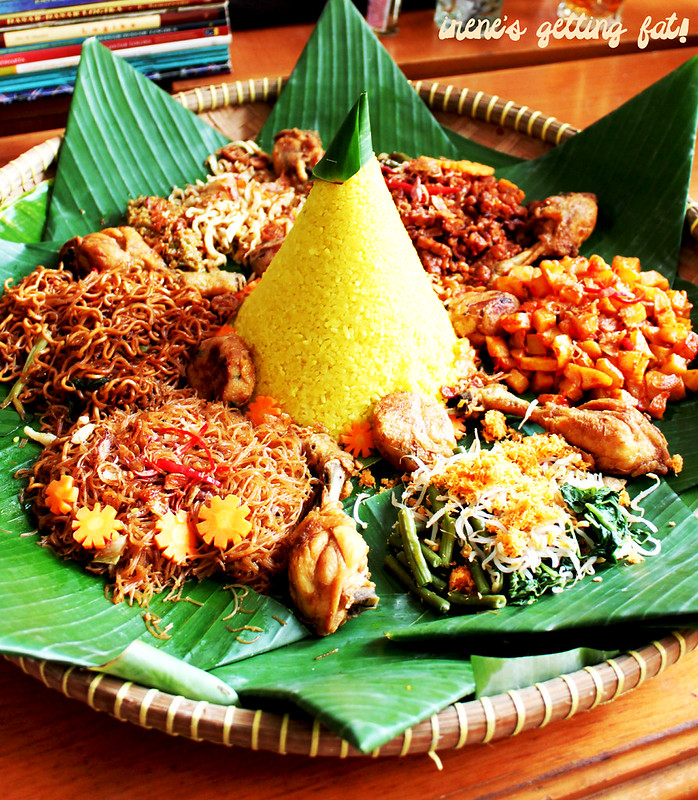 Irene's Getting Fat! Indonesian Culinary Gems Nasi Tumpeng
