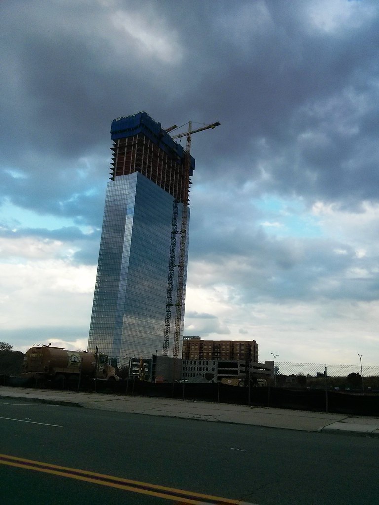 FORT LEE The Modern 152m x 2 498ft x 2 47 fl x 2 Com Page 2