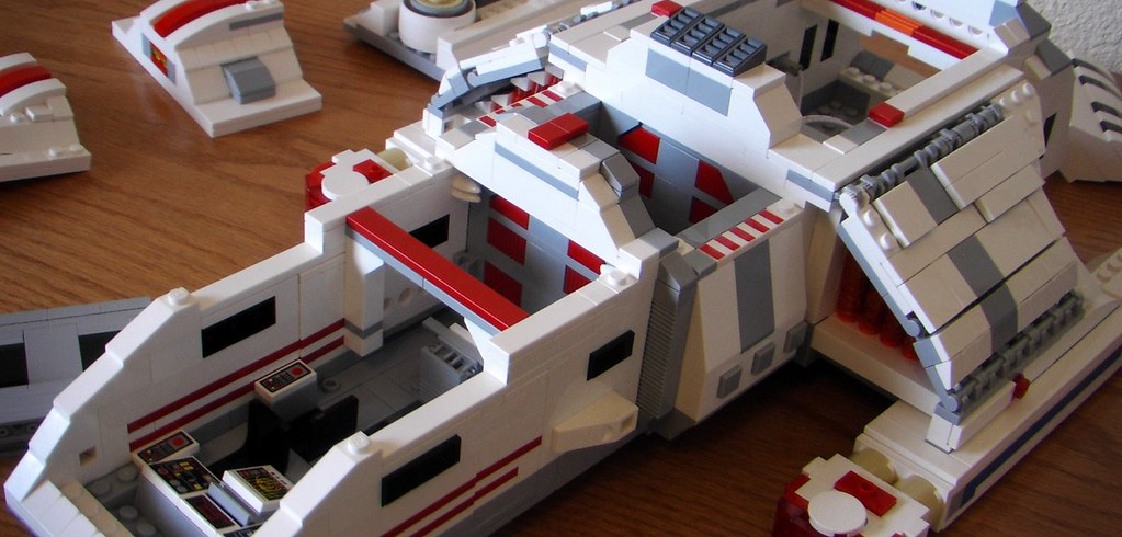 (Star Trek) Custom LEGO® Runabout (05) a photo on Flickriver