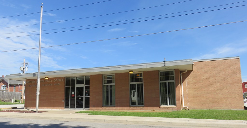 Elevation of Salisbury High School, S Maple Ave, Salisbury, MO, USA