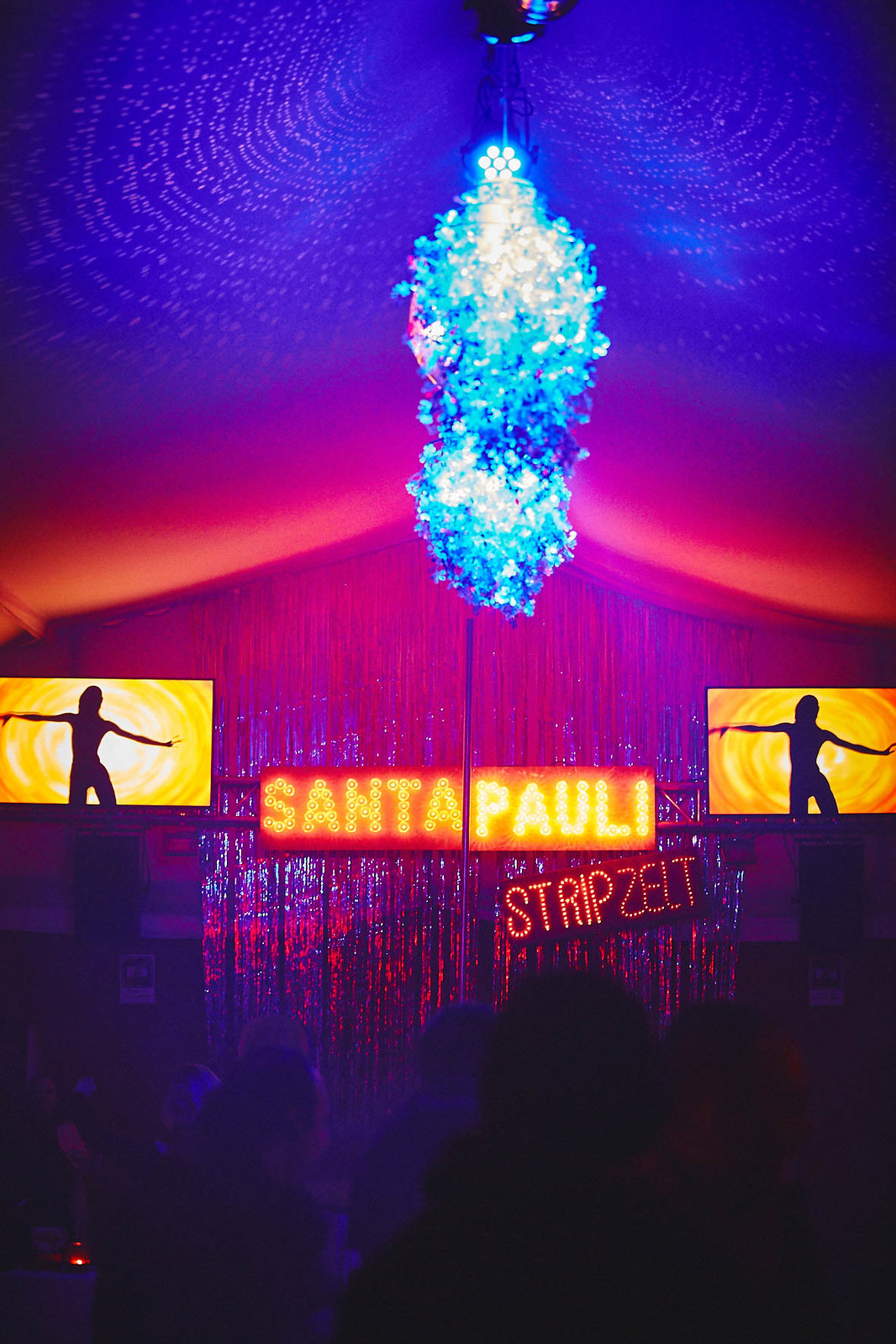 SANTA PAULI StripZelt Spielbudenplatz Hamburg St. Pauli
