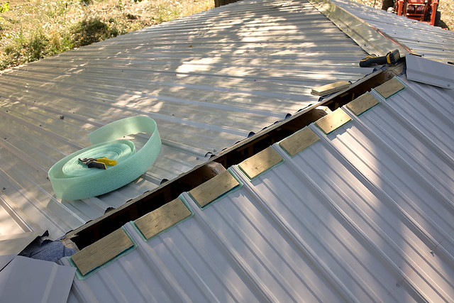 Tin Roof Cap & How To Install A Metal Roof Ridge Cap For Unionu0027s