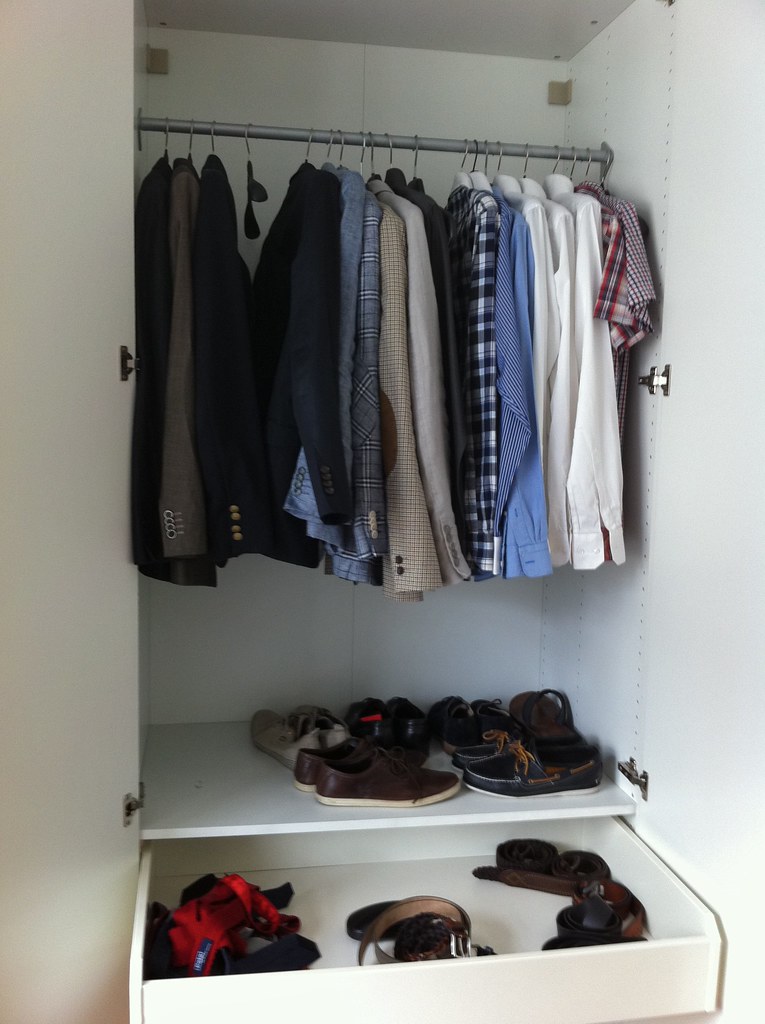 Kleiderschrank Schrank Organizer The Reading Chair