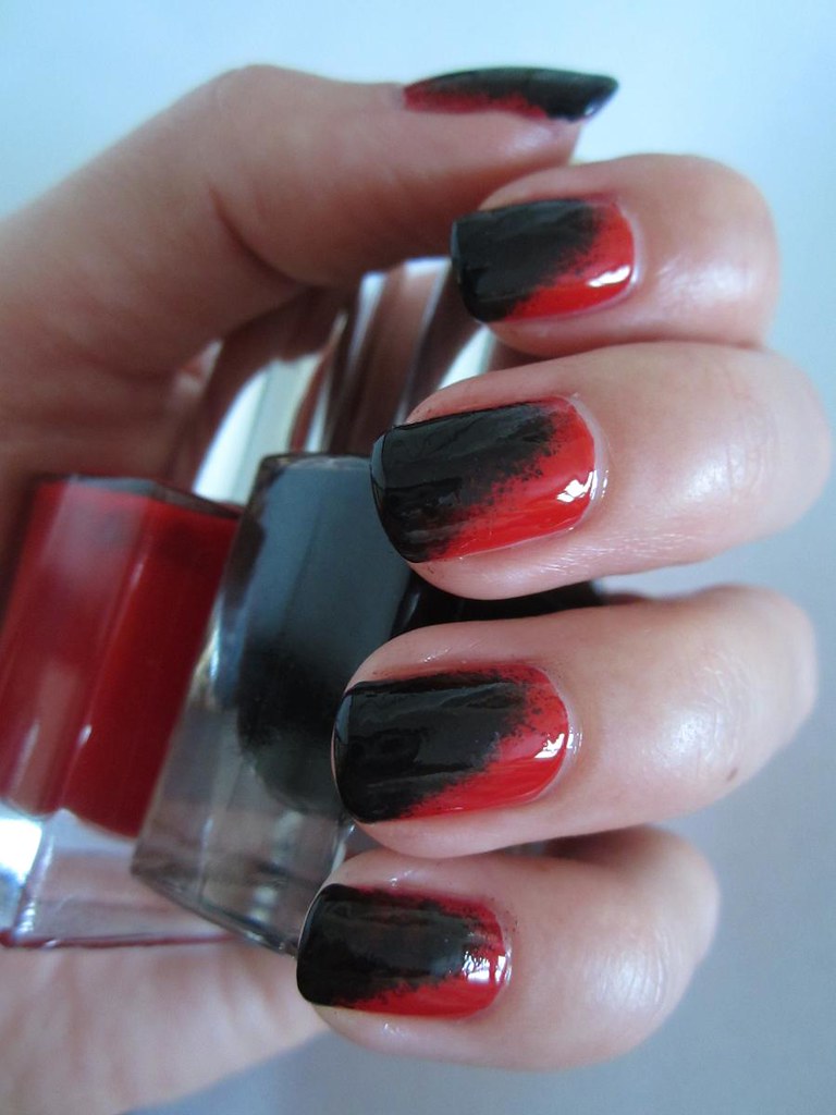 Nageldesigne Rot Schwarz Nagel Design