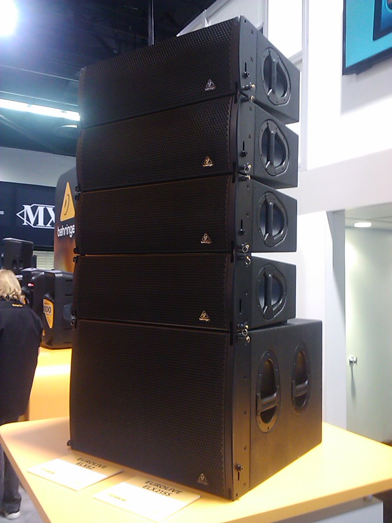 Behringer Eurolive ELX Series Line Array ELX215S 2 x 15" a… Flickr