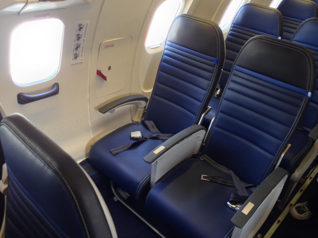 Review of United flight from San Francisco to Aspen in Economy