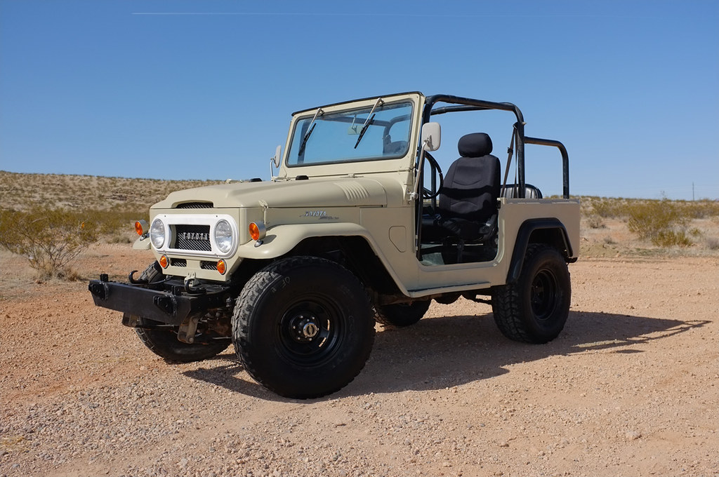 Toyota beige sand paint