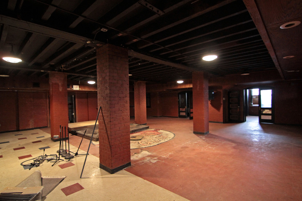 Fayetteville A&P moves forward with old post office lease agreement