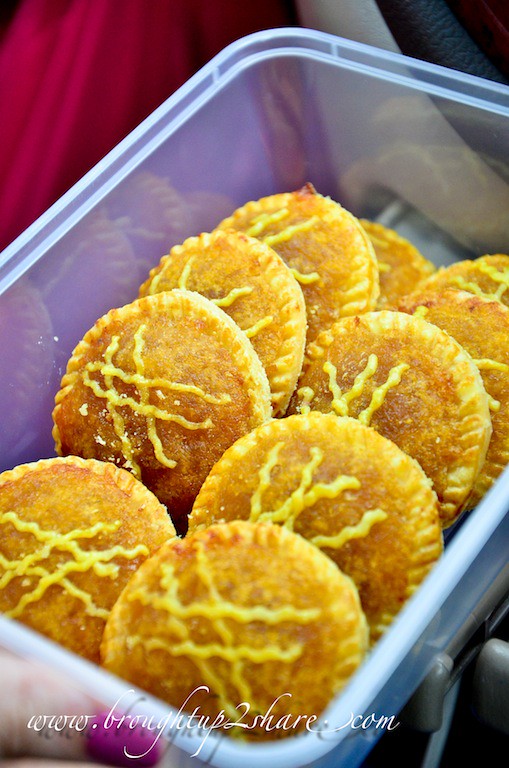 Baba Charlie Lee Nyonya Cake Melaka Brought Up 2 Share