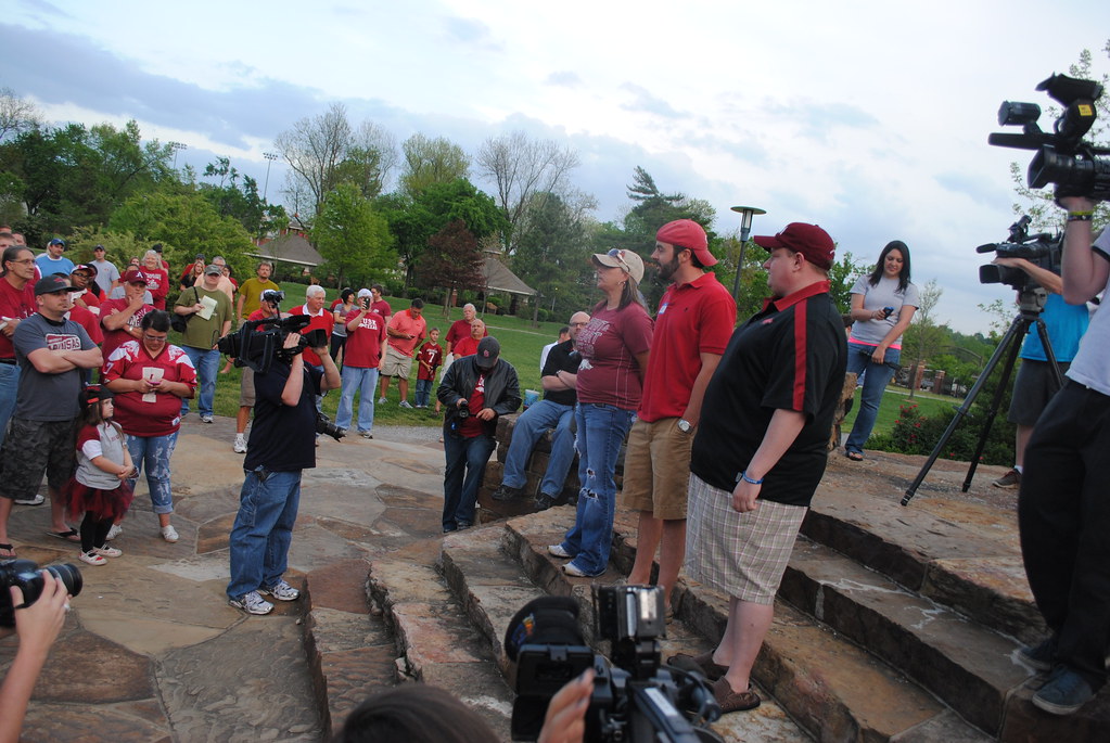 Fans rally in support of Bobby Petrino Fayetteville Flyer